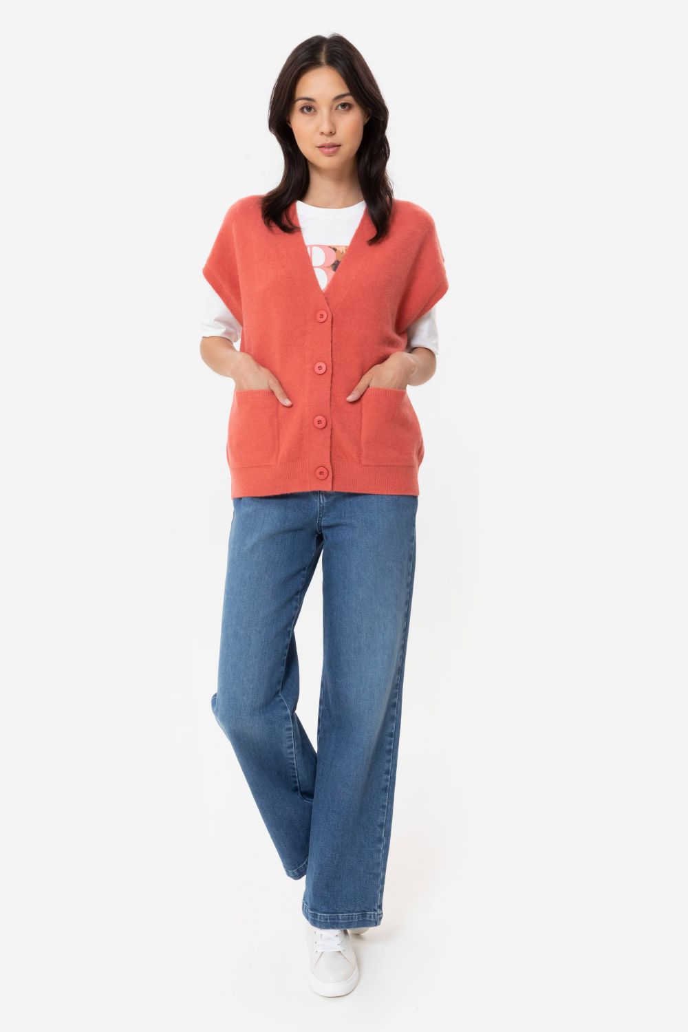 Cardigan rose foncé, look débardeur