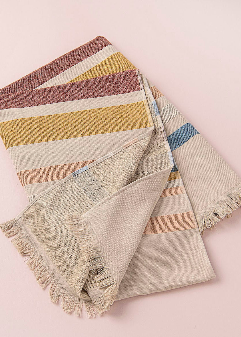 Mia Zia - Linge de Plage Haut de Gamme - Fouta Handdoek - "Tichka" Thema Ficelle achtergrond