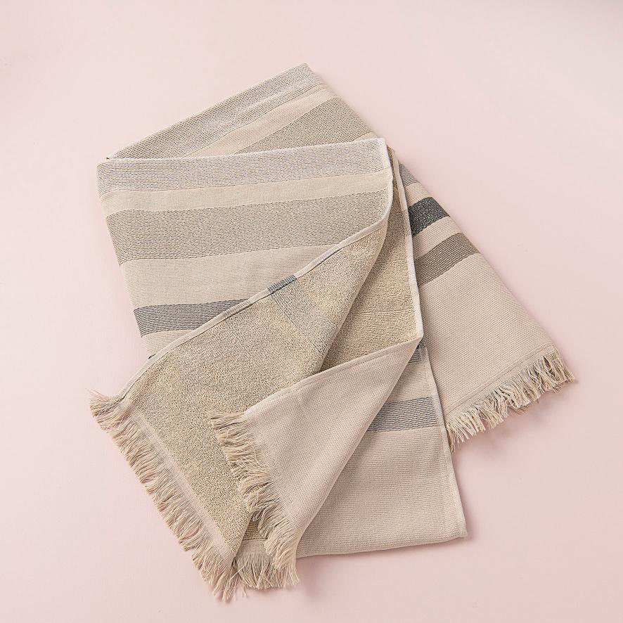 Mia Zia - Linge de Plage Haut de Gamme – Serviette Fouta – Le Thème “Tipy” fond Ficelle