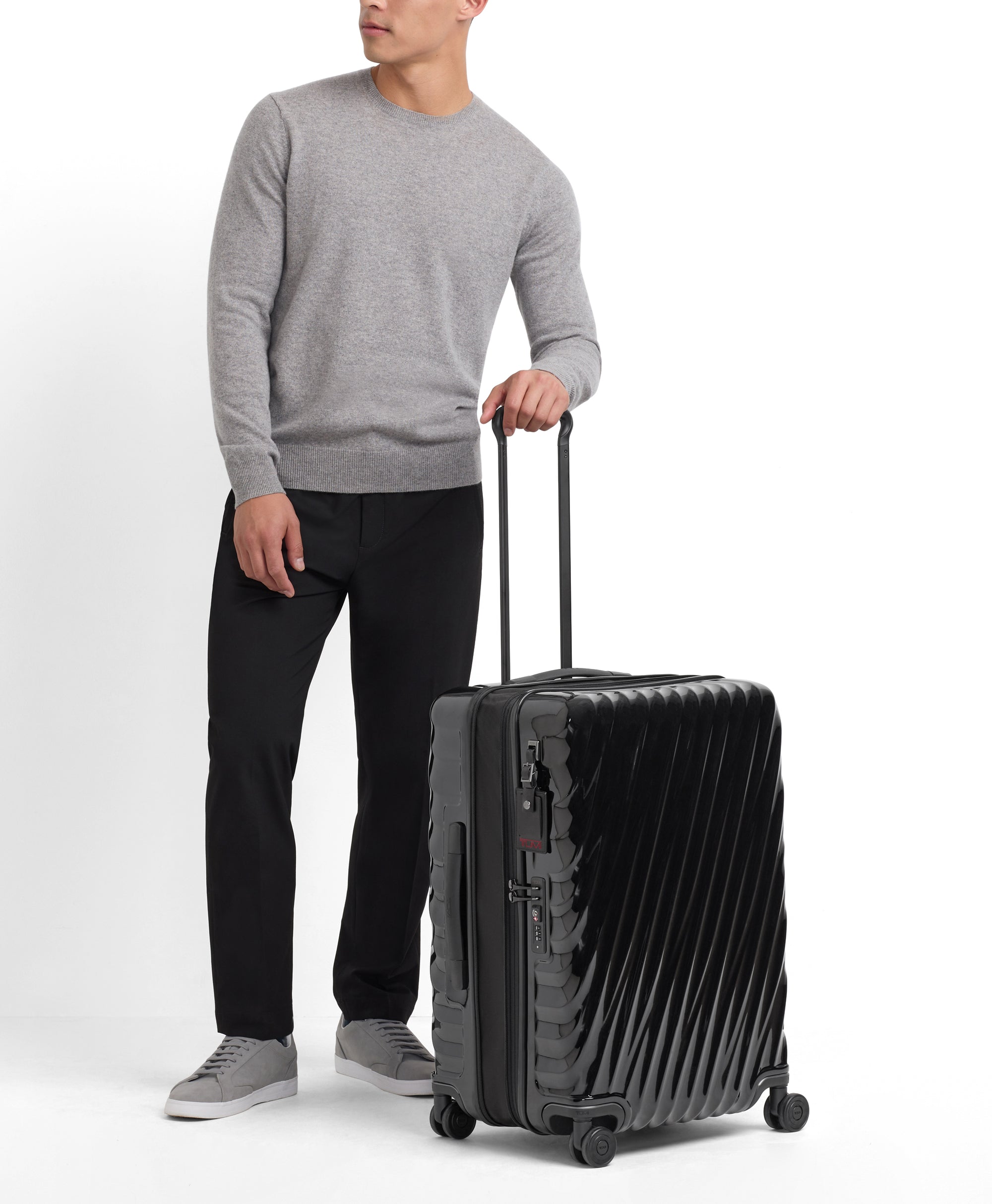 19 Degree - Short Trip Expandable 4 Wheeled Packing Case - Black