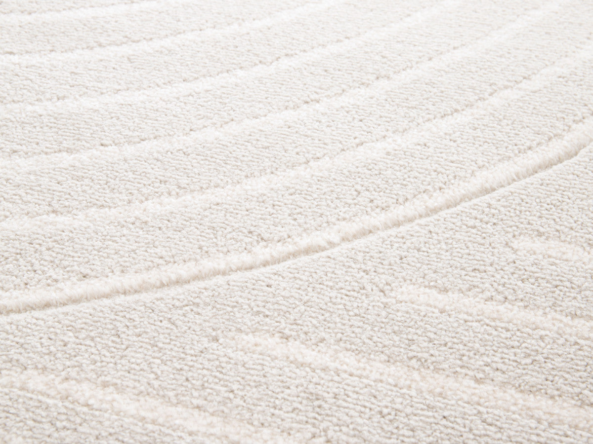 Tapis poils ras ODILE motif abstrait - Gris clair