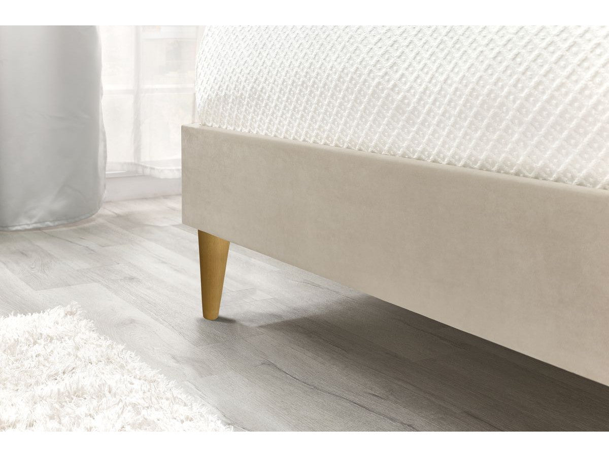 Lit VELVET avec lattes massives pieds en bois naturel