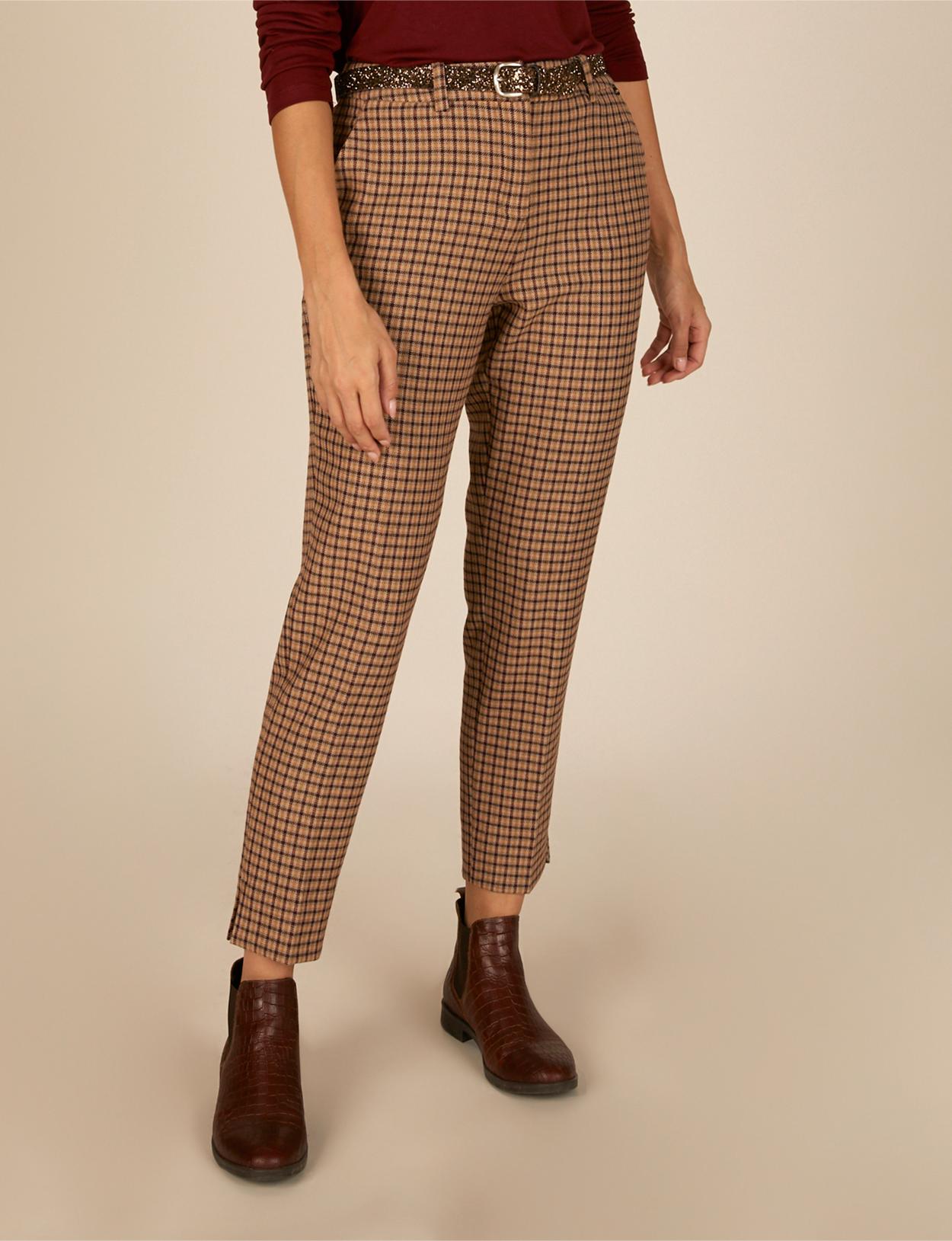 Classic Chino Pants In Brown - Marron