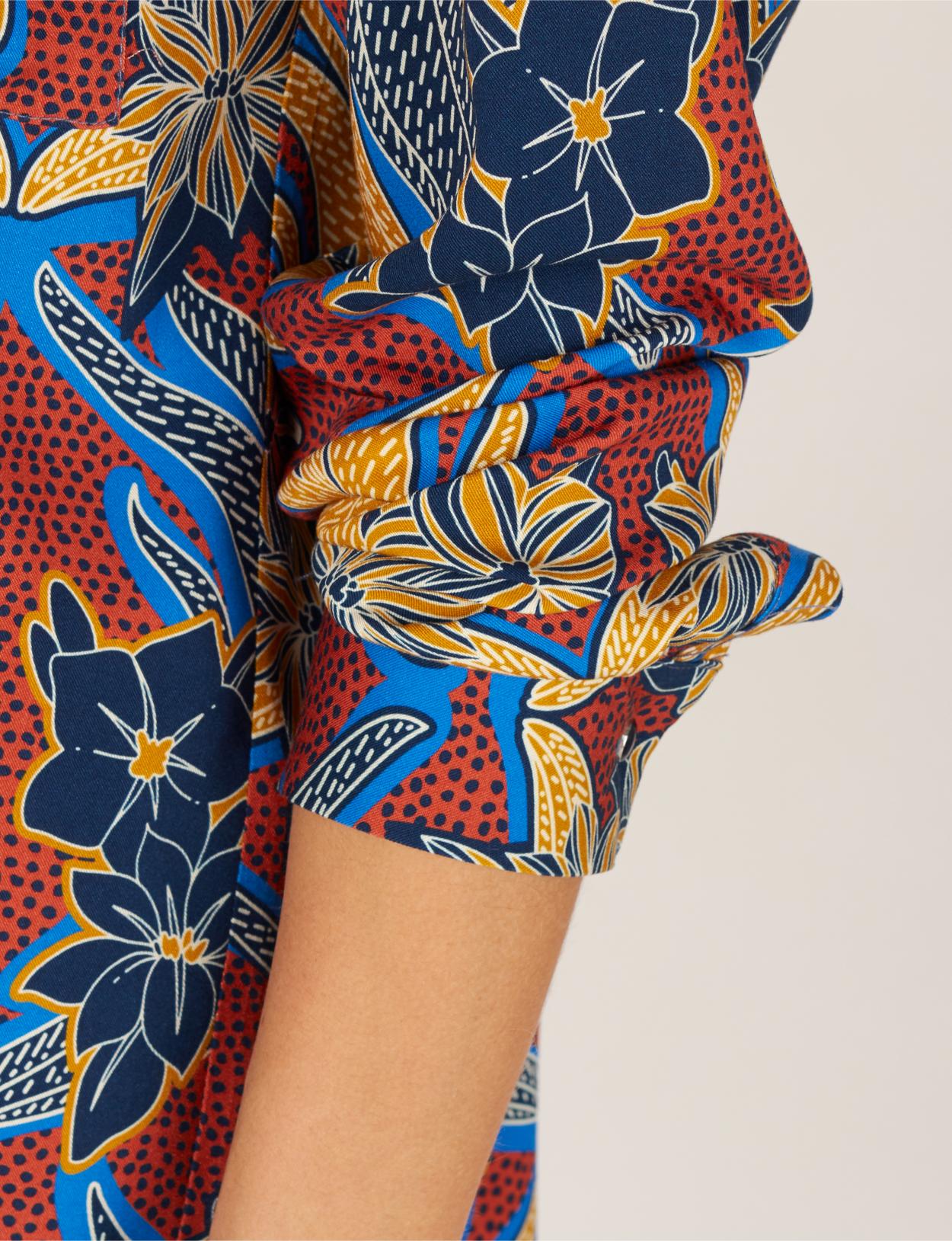 Long casual shirt in Blue