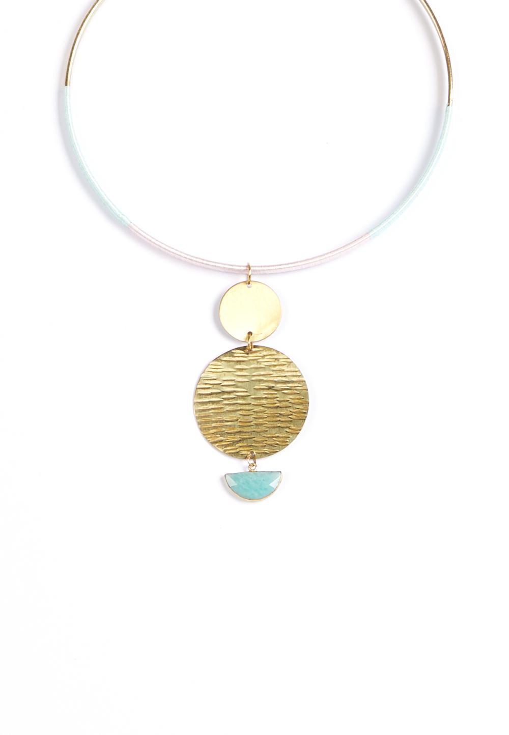 Round short necklace in Green