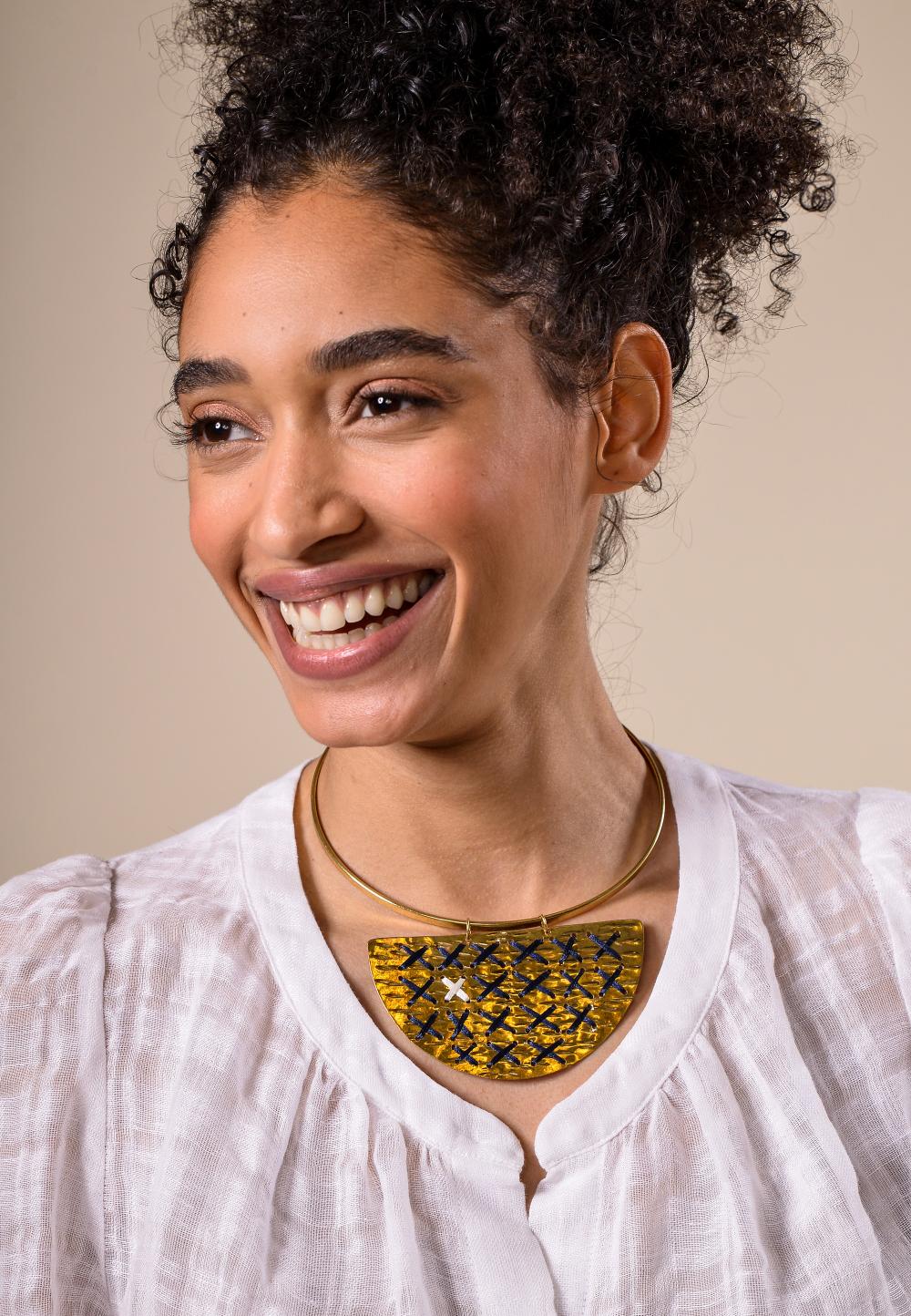 Metal Necklace In Blue - Bleu