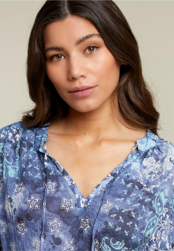 Blue Loose Strings Shirt - Bleu