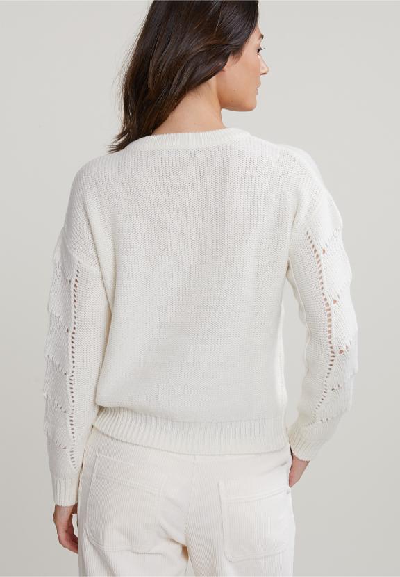 Off White Woolen Crew Neck Sweater - Blanc