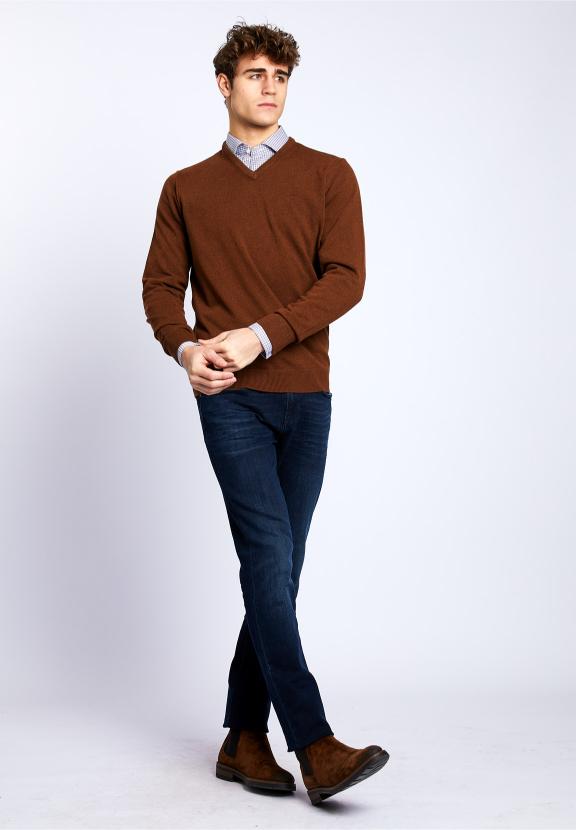 Basic V-Neck Pullover In Brown - Marron