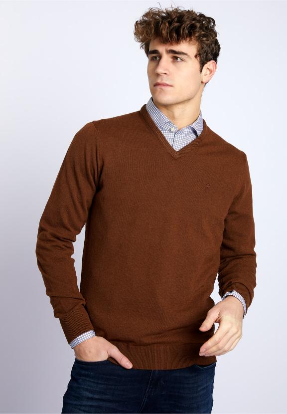 Basic V-Neck Pullover In Brown - Marron