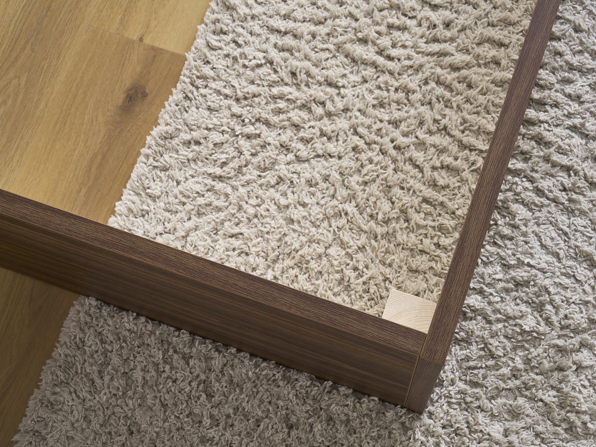 Lit coffre ALTIRA en bois foncé et tissu texturé