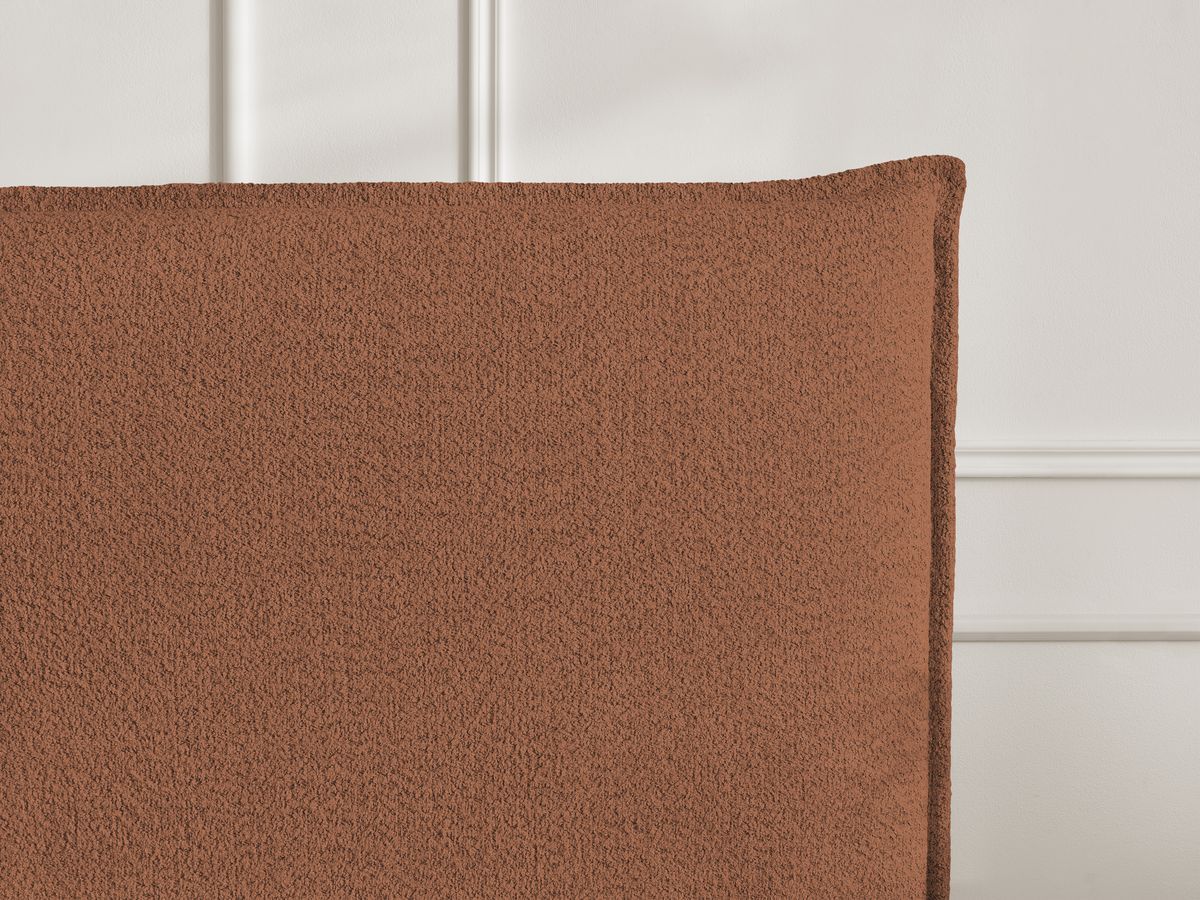 Lit IMERI tissu bouclette avec lattes massives