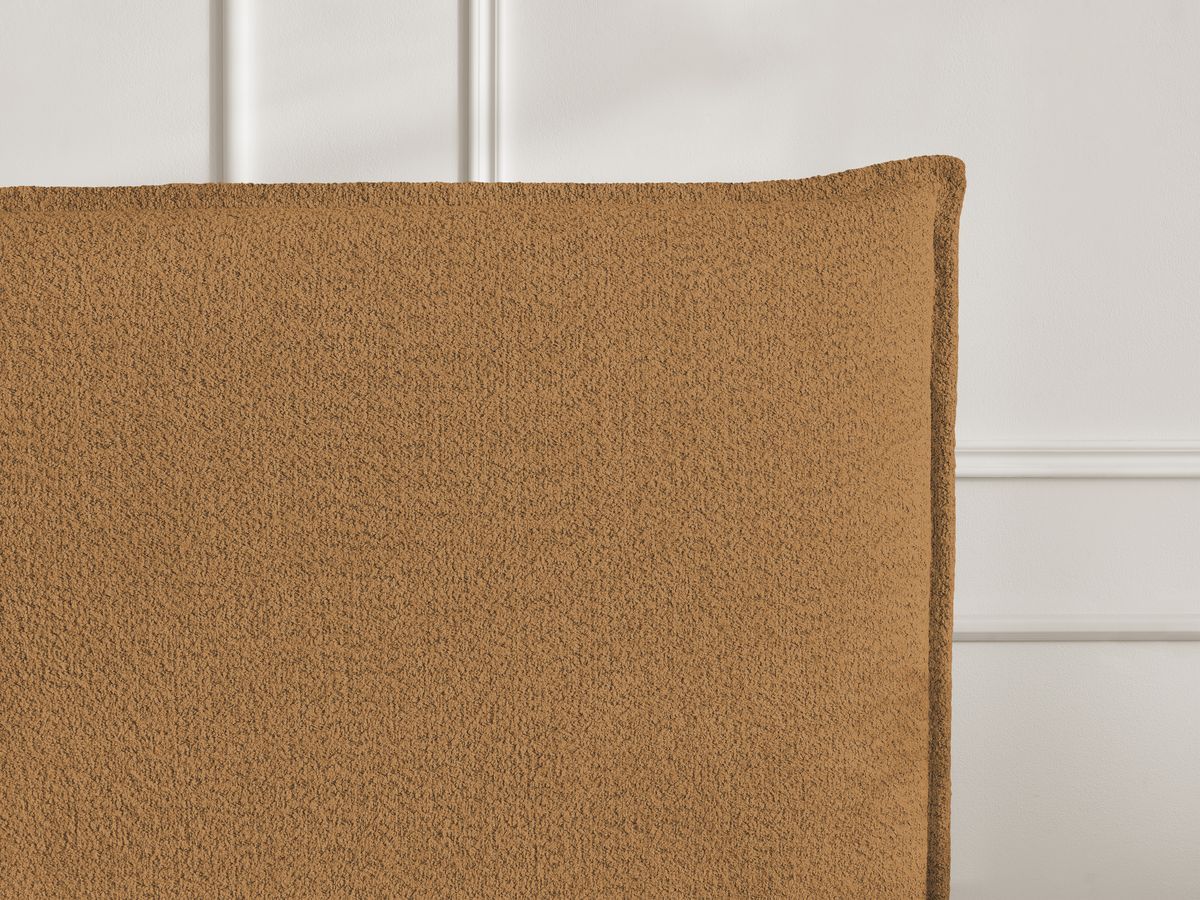 Lit IMERI tissu bouclette avec lattes massives