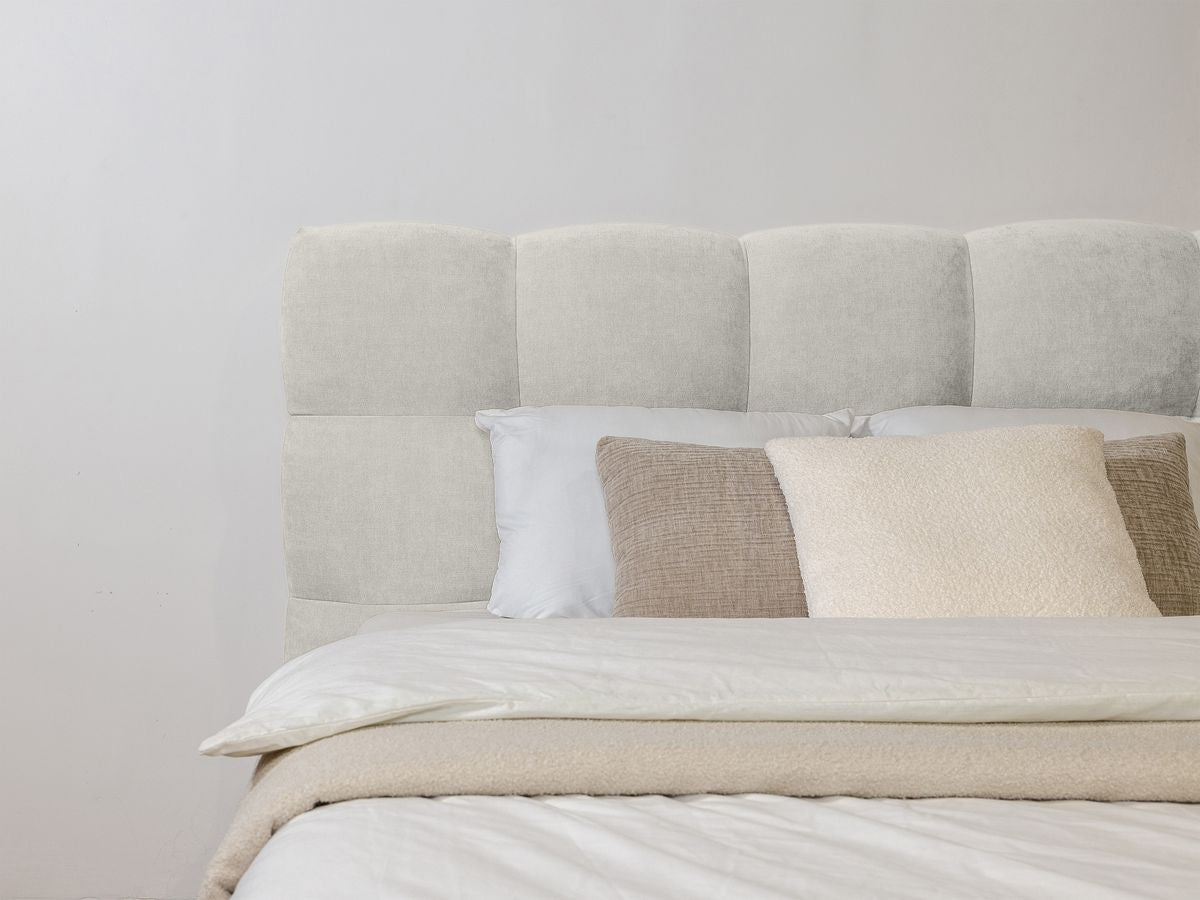 Lit KUMO lattes massives pieds en bois naturel