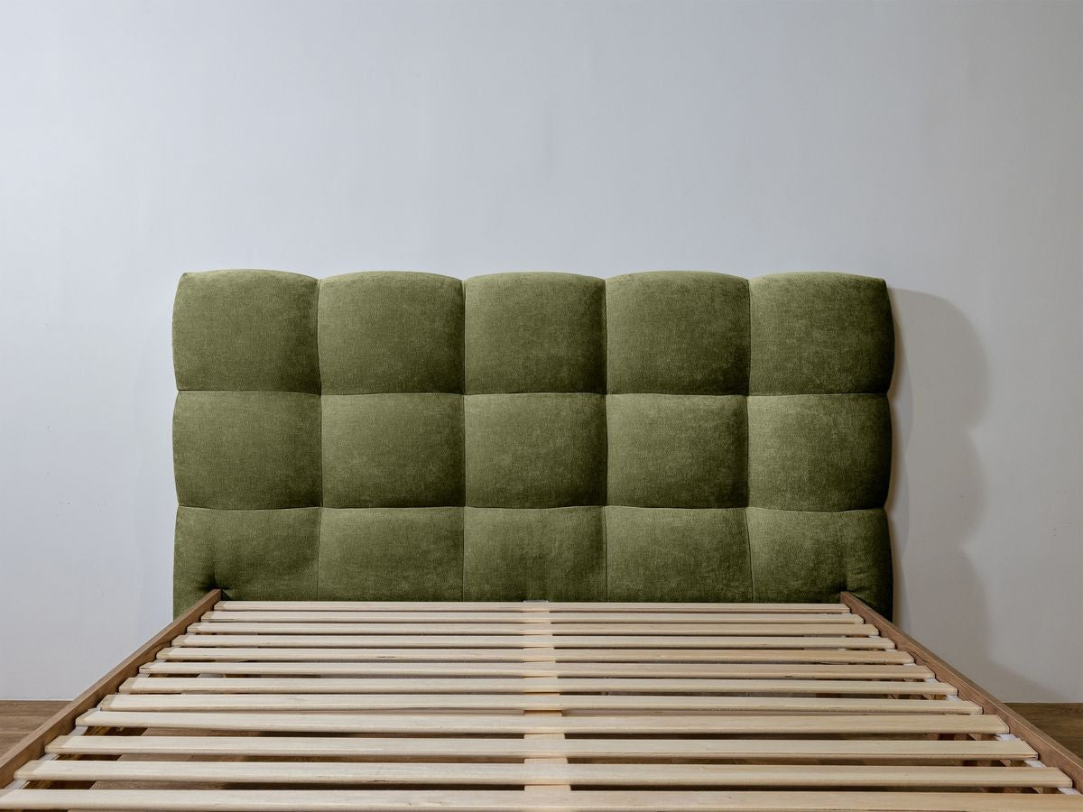 Lit KUMO lattes massives pieds en bois naturel