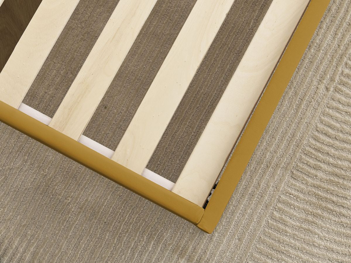 Lit PRUNE avec lattes massives tissu velours