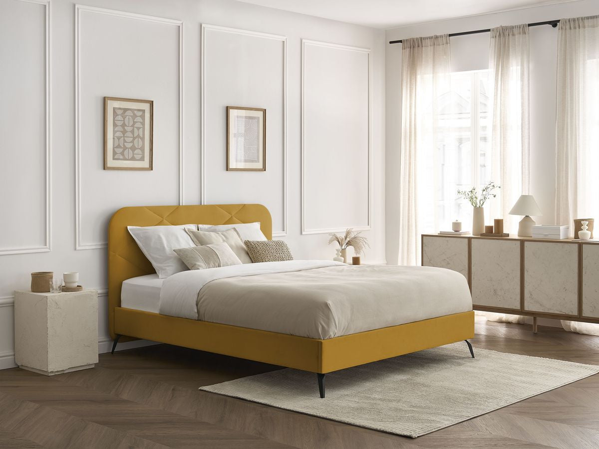 Lit PRUNE avec lattes massives tissu velours