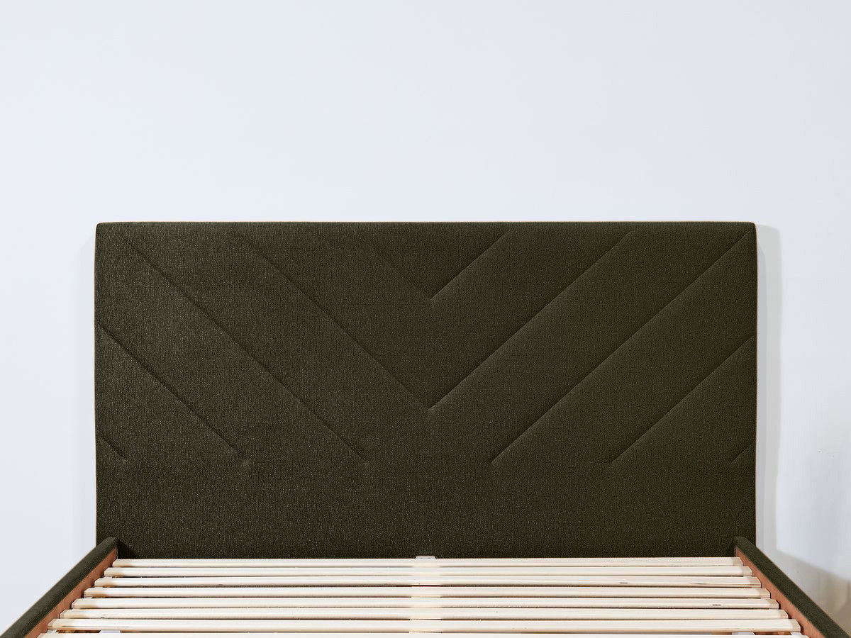 Lit ROMANE avec lattes massives tissu texturé