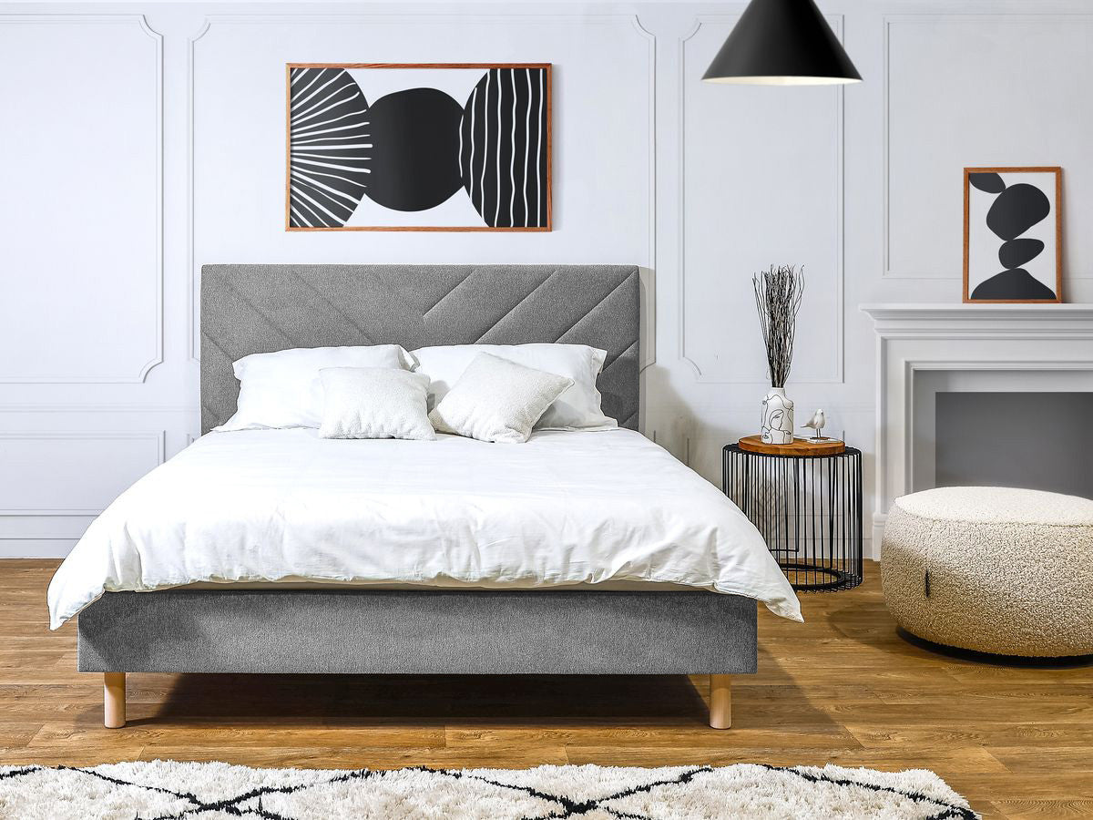 Lit ROMANE avec lattes massives tissu texturé