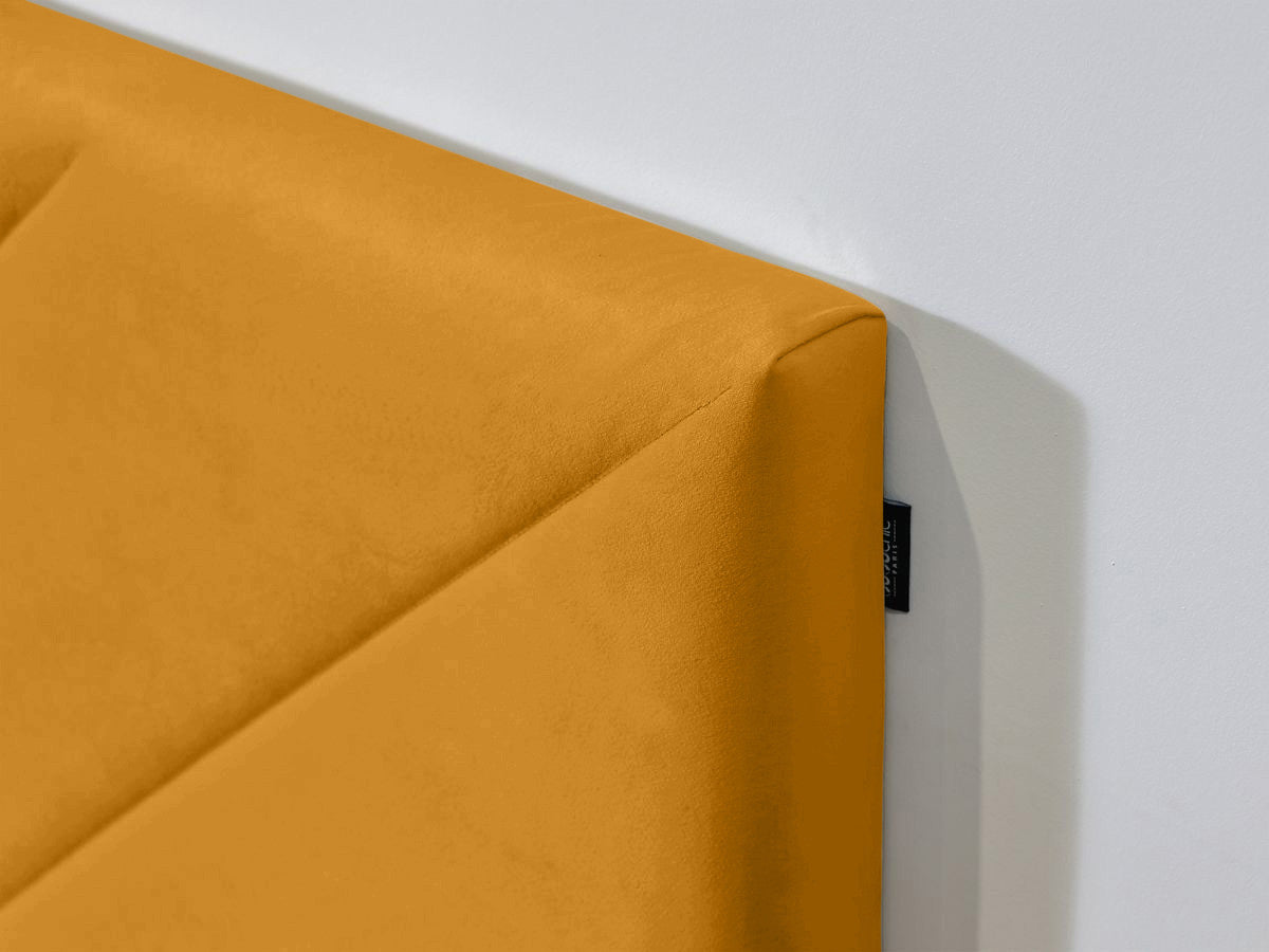 Lit ROMANE avec lattes massives tissu velours