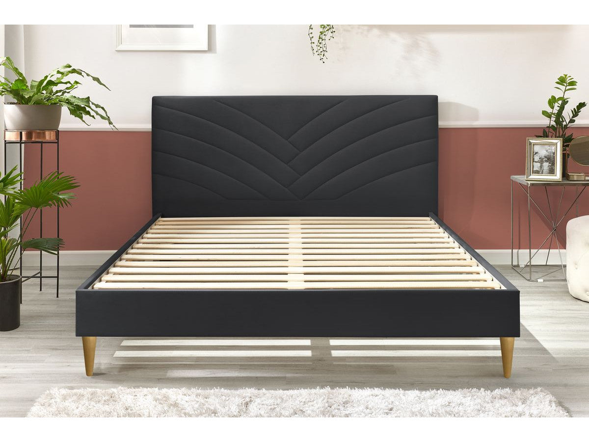 Lit VELVET avec lattes massives pieds en bois naturel