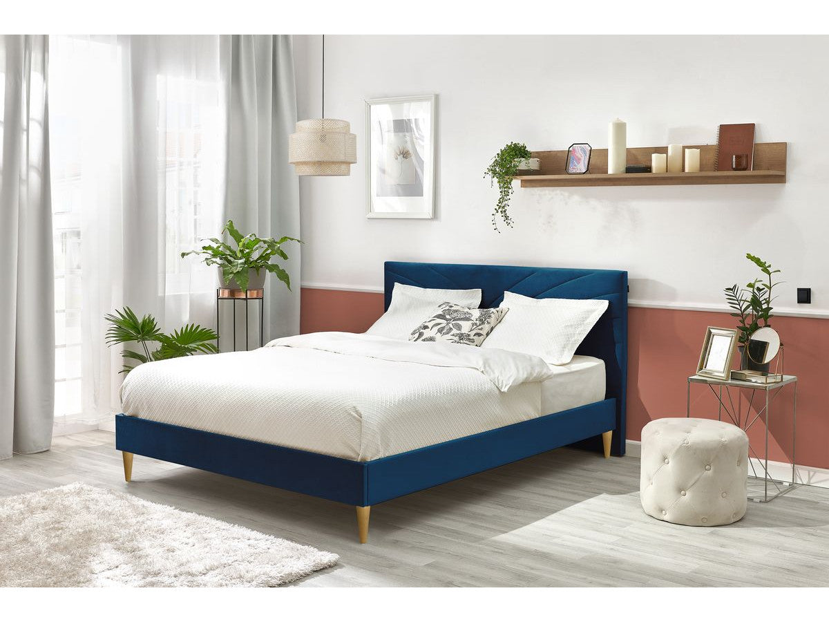 Lit VELVET avec lattes massives pieds en bois naturel