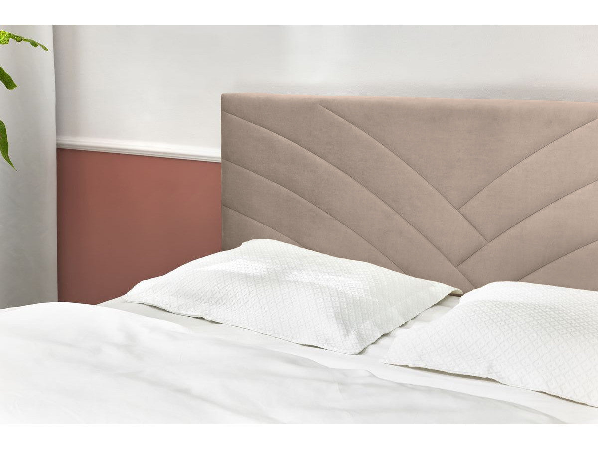 Lit VELVET avec lattes massives pieds en bois naturel