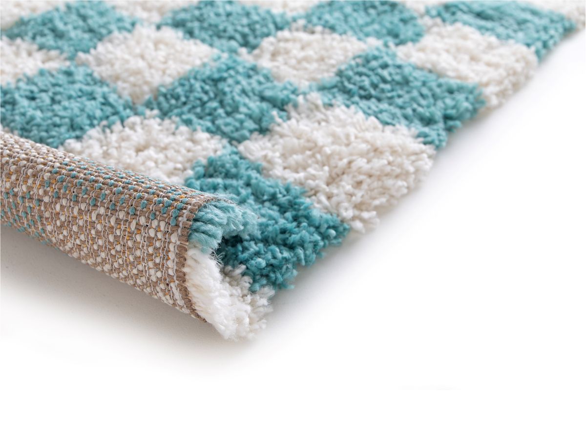 Tapis poils longs DAMIEN motifs damier - Bleu clair