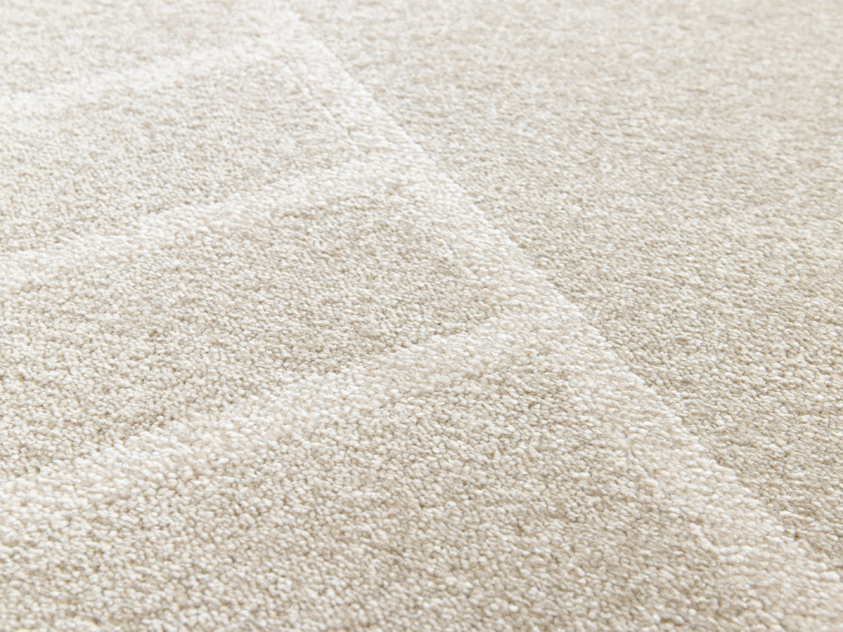 Tapis poils ras CLAUDINE motif graphique - Beige