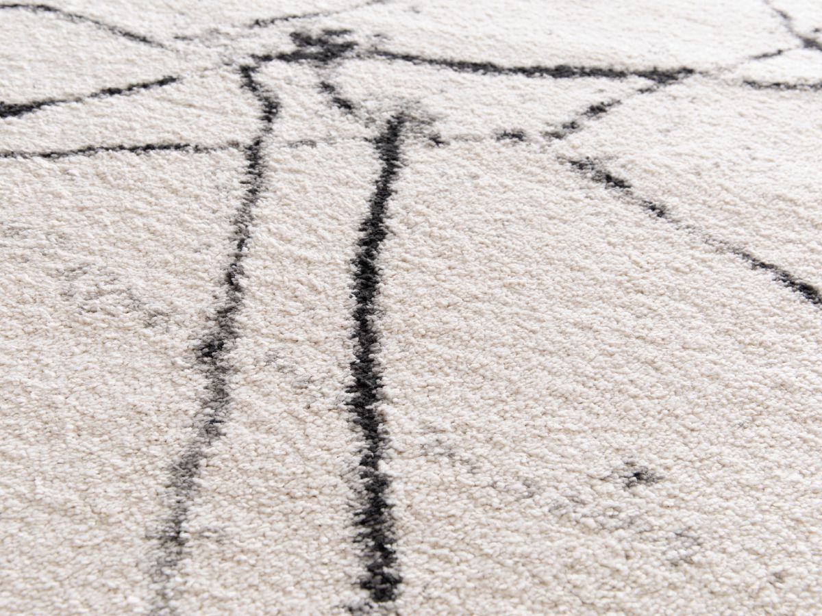 Tapis poils ras ERINE motif abstrait - Imprimé marbre noir et blanc