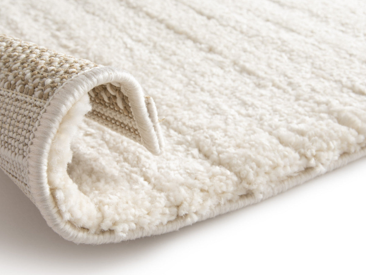 Tapis poils ras NUBIO motif graphique - Beige