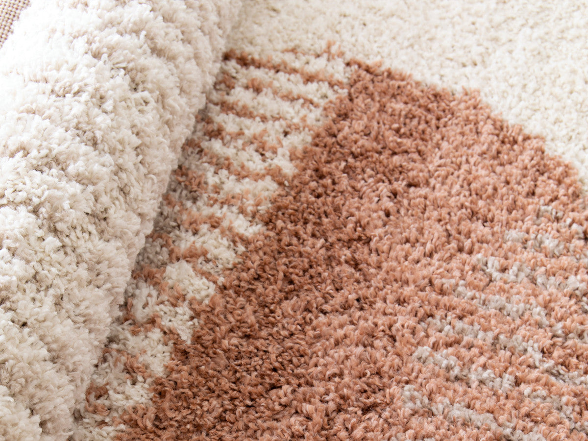 Tapis poils ras PASCALE motif abstrait - Beige